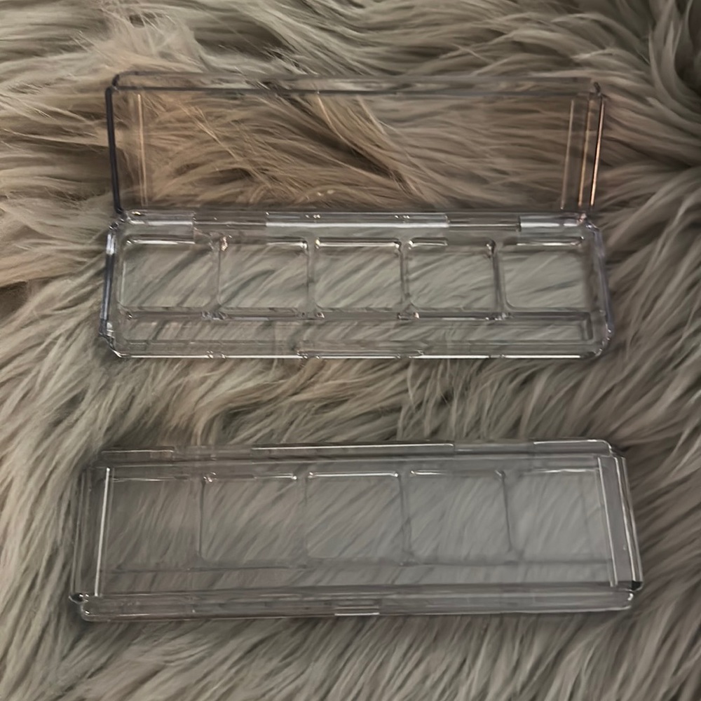 Professional makeup artist lipstick pans